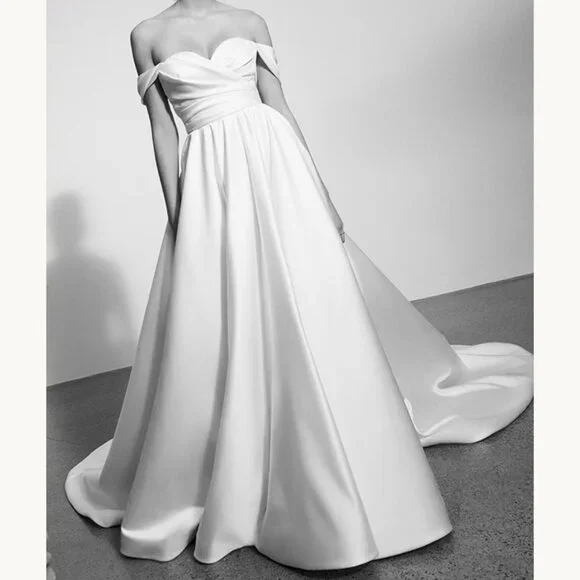 Alyne by Rita Vinieris Mackenzie Satin Wedding Dress - Picture 1 of 7